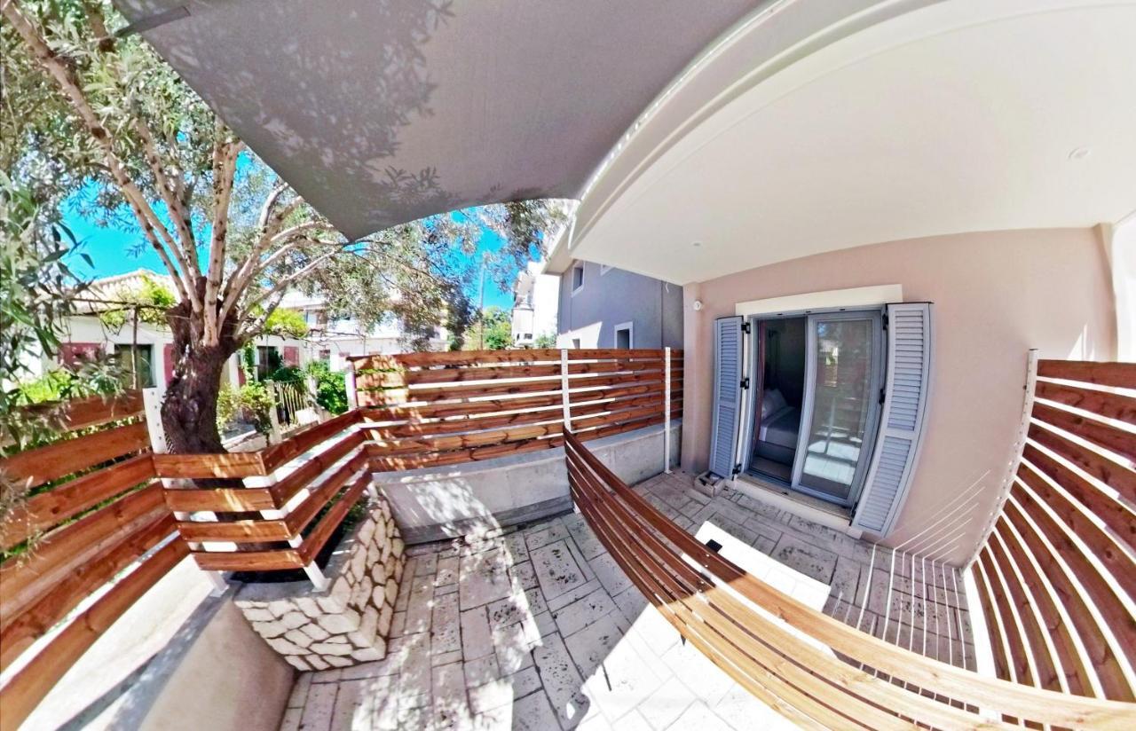 Celeni Apartments Lefkáda エクステリア 写真