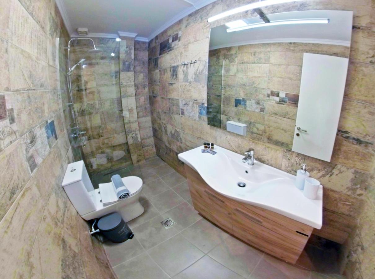 Celeni Apartments Lefkáda エクステリア 写真