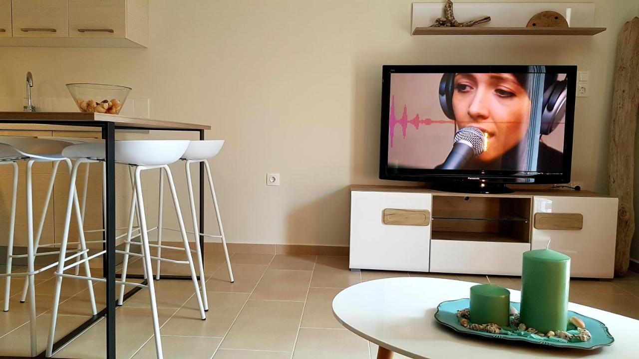 Celeni Apartments Lefkáda エクステリア 写真